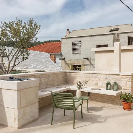 Casa Cava