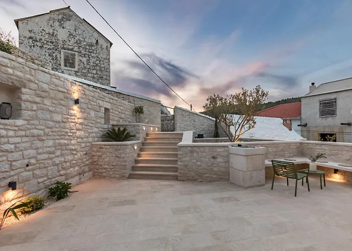 Casa Cava