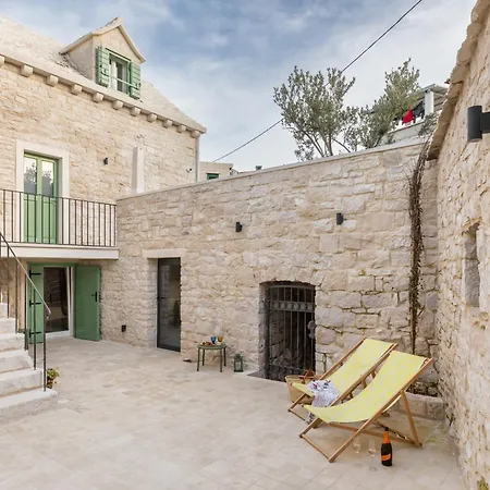 Casa Cava