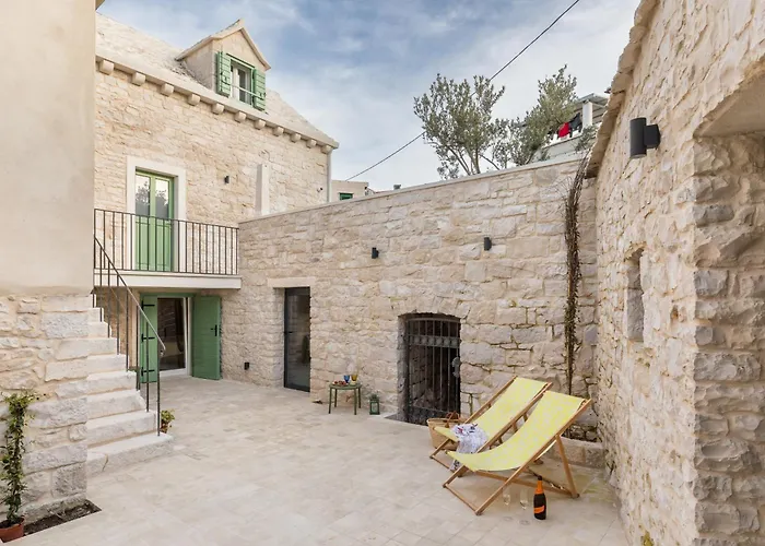 Casa Cava