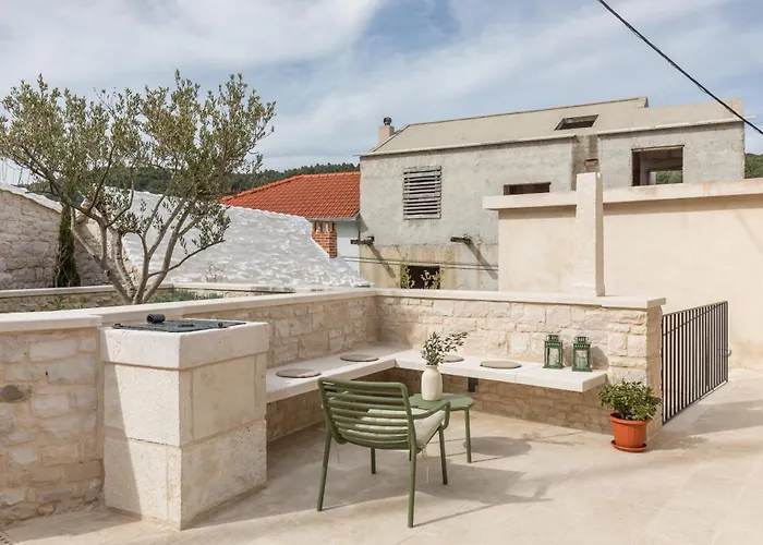 Casa Cava