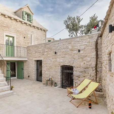 Casa Cava
